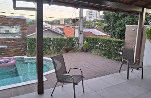 Casa com piscina, suite com hidro em Blumenau - Foto 21