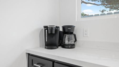 Dog-Friendly House with Hot Tub, AC, Game Room - Photo 5