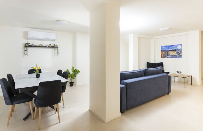 The Pearl of Nachlaot Apartments - Photo 65