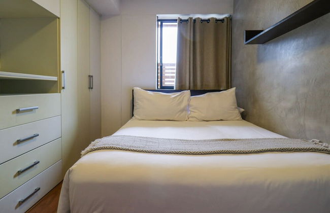 w Picturesque 2BR at Malecon - Photo 53