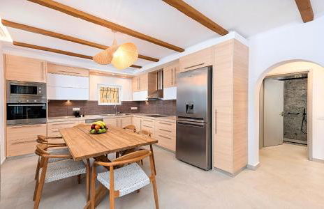 Villa Remezzo Heated Pool, Beach Side - Photo 15