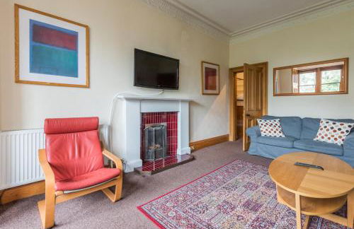 3 bed overlooking meadows park - Foto 8