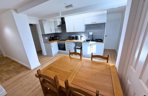 New 3 Bedroom Apartment Next to Station - Foto 19