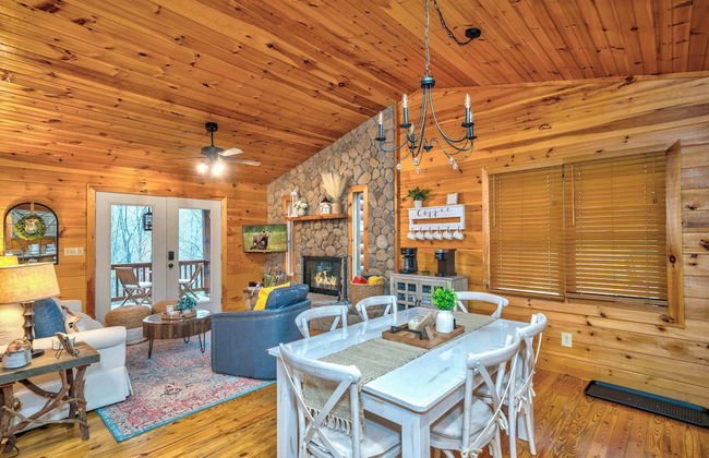 Misty Creek Cabin Private 3 BDR w/ Game Room! - Foto 9