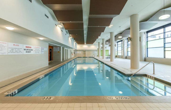 Convenient 2bdr 2BA Richmond Centre Condominium - Photo 10