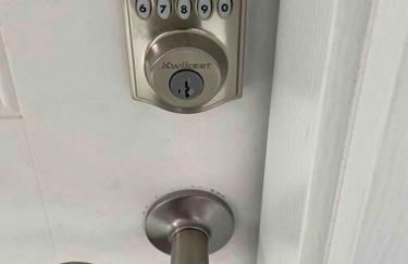 Farmhouse with game room, fire pit and creek - Foto 17