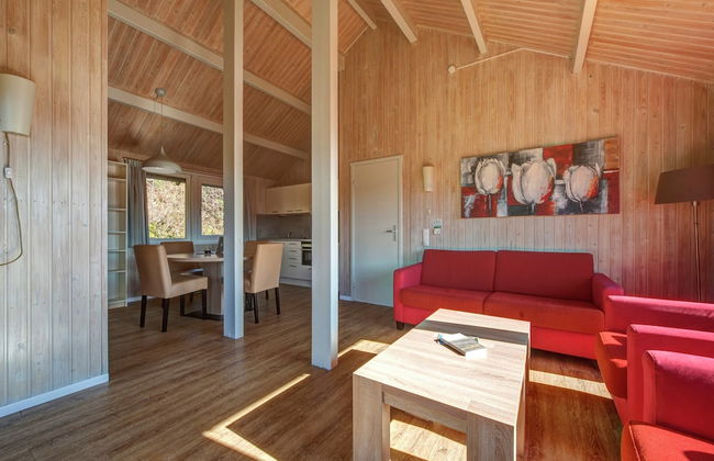 Single Storey Bungalow near Water Reservoir in Nordeifel - Foto 5