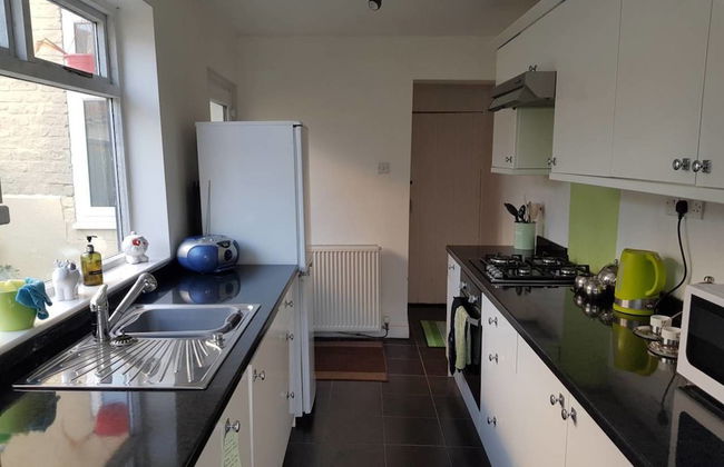 House - Sleeps 4 - Pets Ok - Parking - Garden - Foto 6