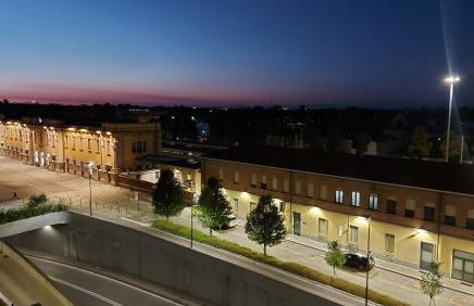 Tiny House Tower - Photo 58