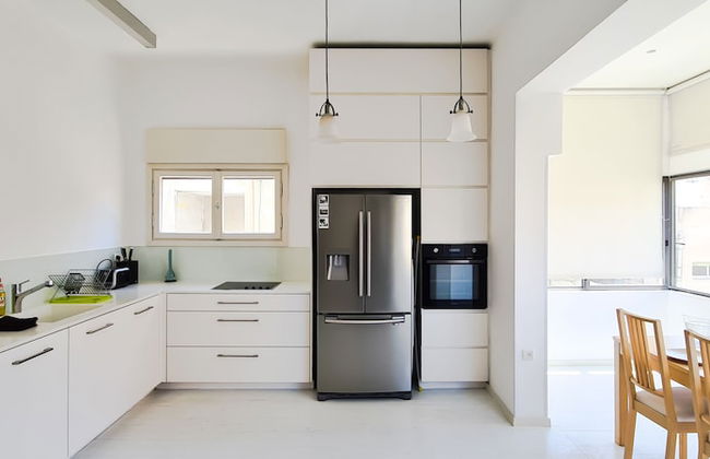 Modern Apt Rothschild Very Central TL7 - Photo 9