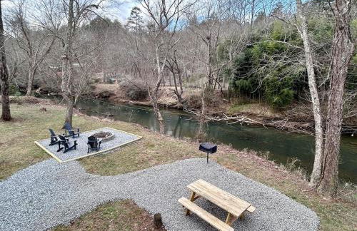 Riverfront Blue Jay Cabin - Foto 24