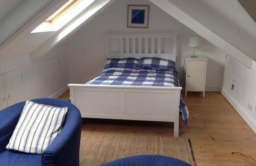 Amazing seaside Loft apartment with sea views . - Photo 17