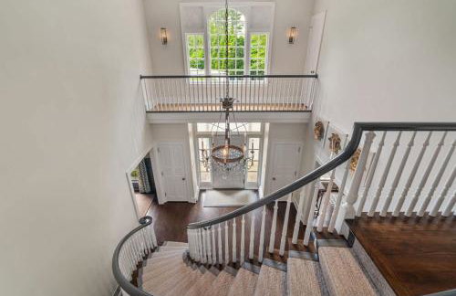 Luxury Princeton Estate Pool, Hot Tub, Sleeps 20 - Photo 48