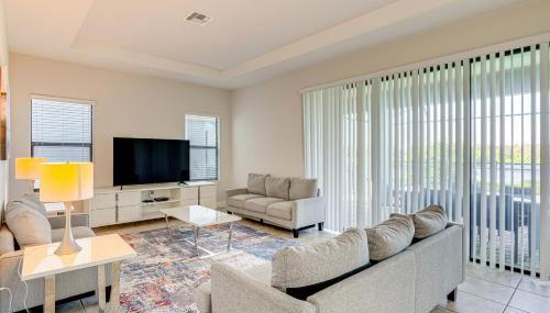 Near Disney and Legoland Spacious Poolside Oasis! - Foto 5