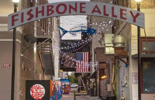 *Chic Beach Cottage Retreat* near Beach/downtown - Foto 44