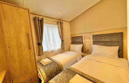 Glenmoor Lodge - Photo 3