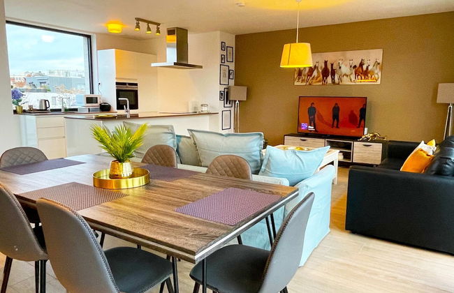 Modern 2BR Penthouse Near Diamond District by Oneluxstay - Foto 34