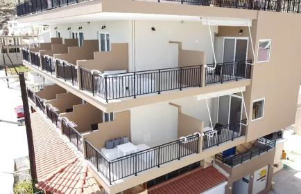 Edelweiss Rent Rooms-Rent a Car - Foto 31