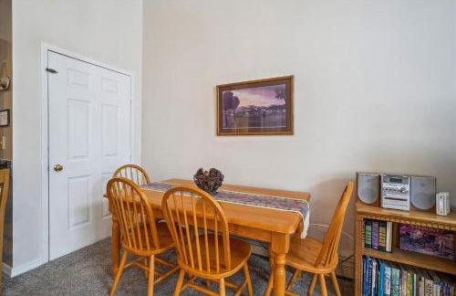 Charming 2-Bedroom Slopeside at Pico Mountain E304 - Foto 7