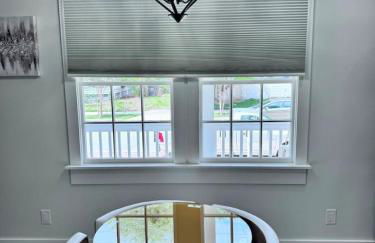 Newest Cottage Downtown. Pet Yes - Photo 33