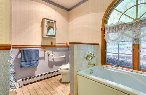 Sparrow Bush Retreat w/ Pool & Screened Porch - Foto 19
