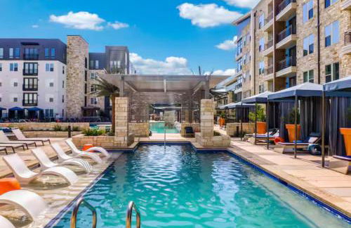 Peaceful Hideaway with Pool, Gym & EV charger - Foto 6