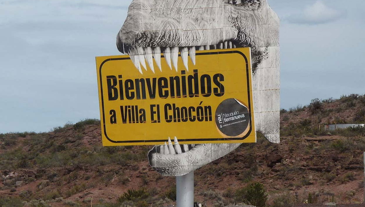 Villa El Chocón está muy vinculada a los dinosaurios