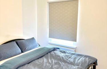 Charming Two-Bedroom Retreat-Garden Oasis Near Central London & Transport Links - Foto 14