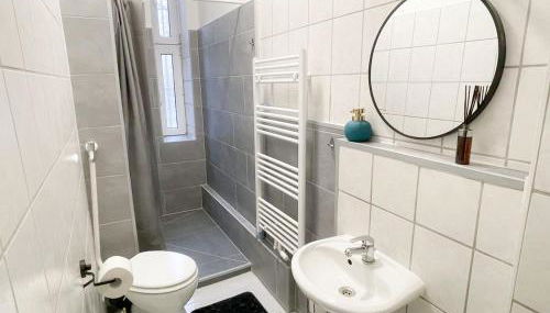 Stilvolle 6 Zimmer Ferienwohnung mit 2 Bädern - Foto 4