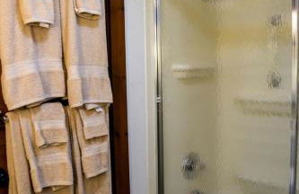 Cozy Cabin Rental with Fireplace near Killington Mountains in Vermont - Foto 5