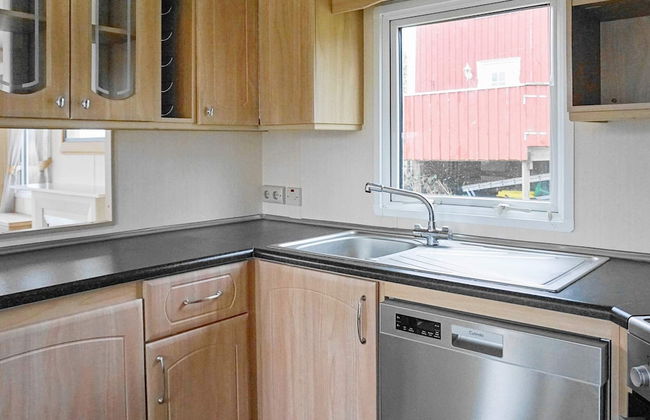 4 Person Holiday Home in Fristad - Foto 5