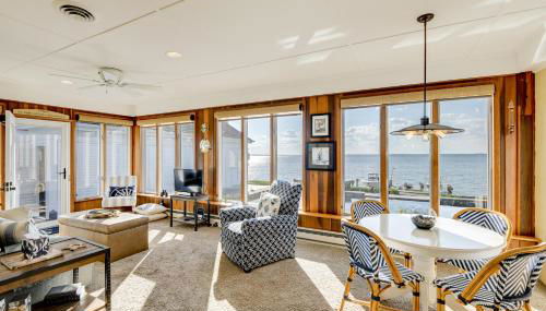 Pool and Stunning Water Views Kent Island Home! - Foto 3