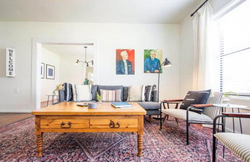 Newly Updated Cozy 1927 Uptown Tudor 4 min to Magnolia - Photo 22