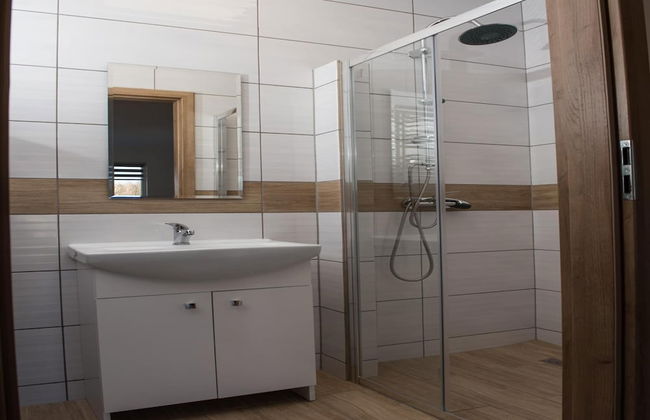 Comfortable Ground Floor Apartment, Summer Pool - Photo 5