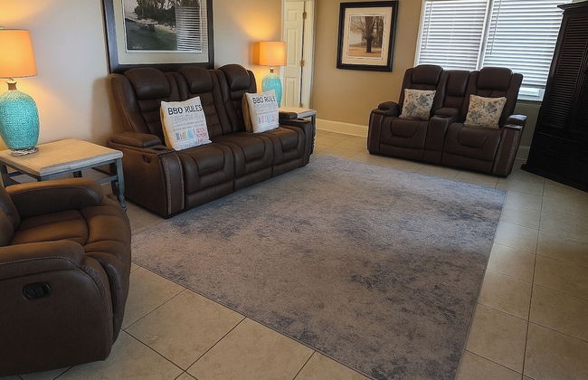 Luxury Lakefront 4br: Jacuzzi, Game Room & Wi-fi - Foto 7