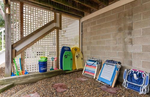 Seaside Serenity Steps to Beach Deck & Porch - Foto 57