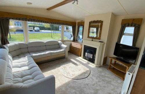 Caravan - Sleeps 4 - Pet Friendly - Parking - Foto 11