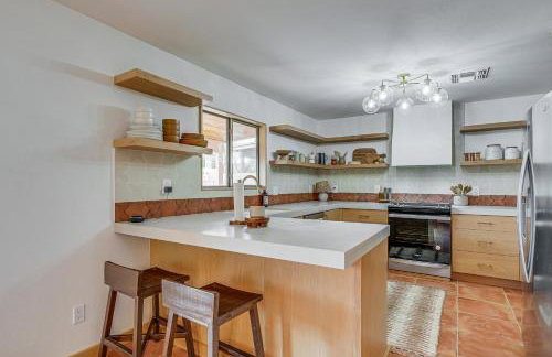 Gorgeous Green Valley Home Patio and Private Pool! - Foto 2