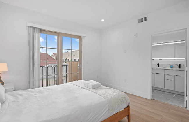 Not Affected by the Fire/modern Spacious Home With Parking & Fully Equipped Kitchen #3 - Foto 22