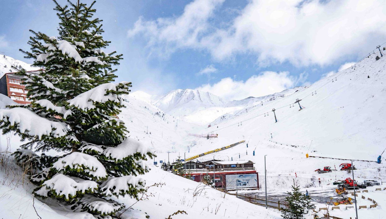 Astún-Candanchú ski passes ; entrance by Astun - Photo 1