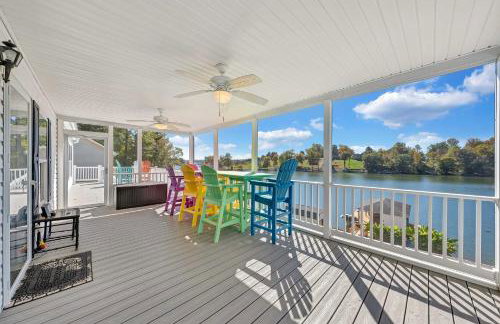 Family Lake Retreat w/ Screened Deck! - Foto 25