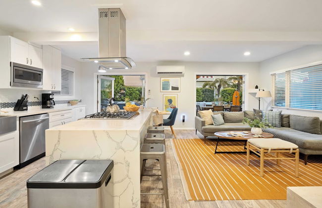 Mission Point 1 by Avantstay San Diego Beach House w/ Huge Patio & Fire Pit Walk to Beach! - Foto 12