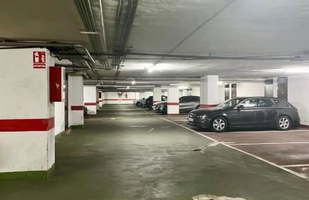 Magnífico Ático 4 hab frente a la playa con piscinas parking incluido por keywise - Foto 45
