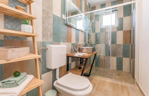 3 Bedroom Cozy Home In Sikovo - Foto 22