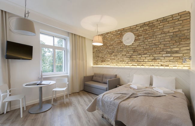 9010 Apartments - Photo 15