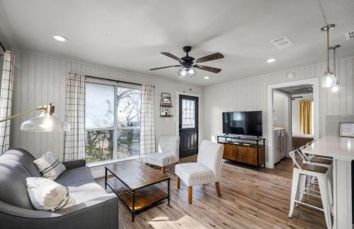 River Access Fire Pit BBQ Deck Sleeps 8 - Foto 8