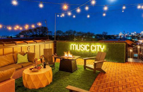 Skyline Views with Double Rooftop Deck & Game Room - Foto 39