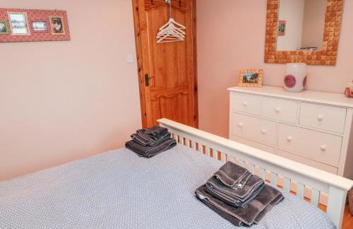 Adams House - Photo 16