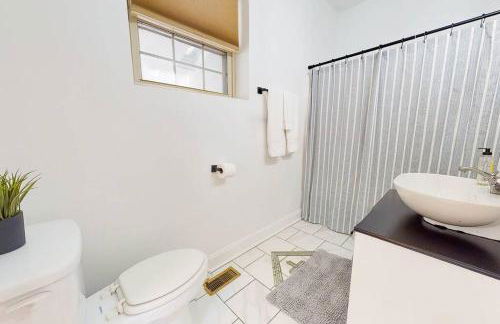 Private Home-Backyard-Parking Near Nulu Downtown - Foto 19