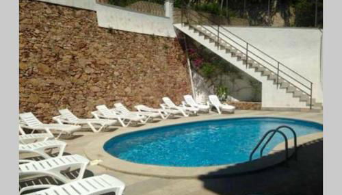 Apartamento con piscina en el centro de Blanes - Foto 1